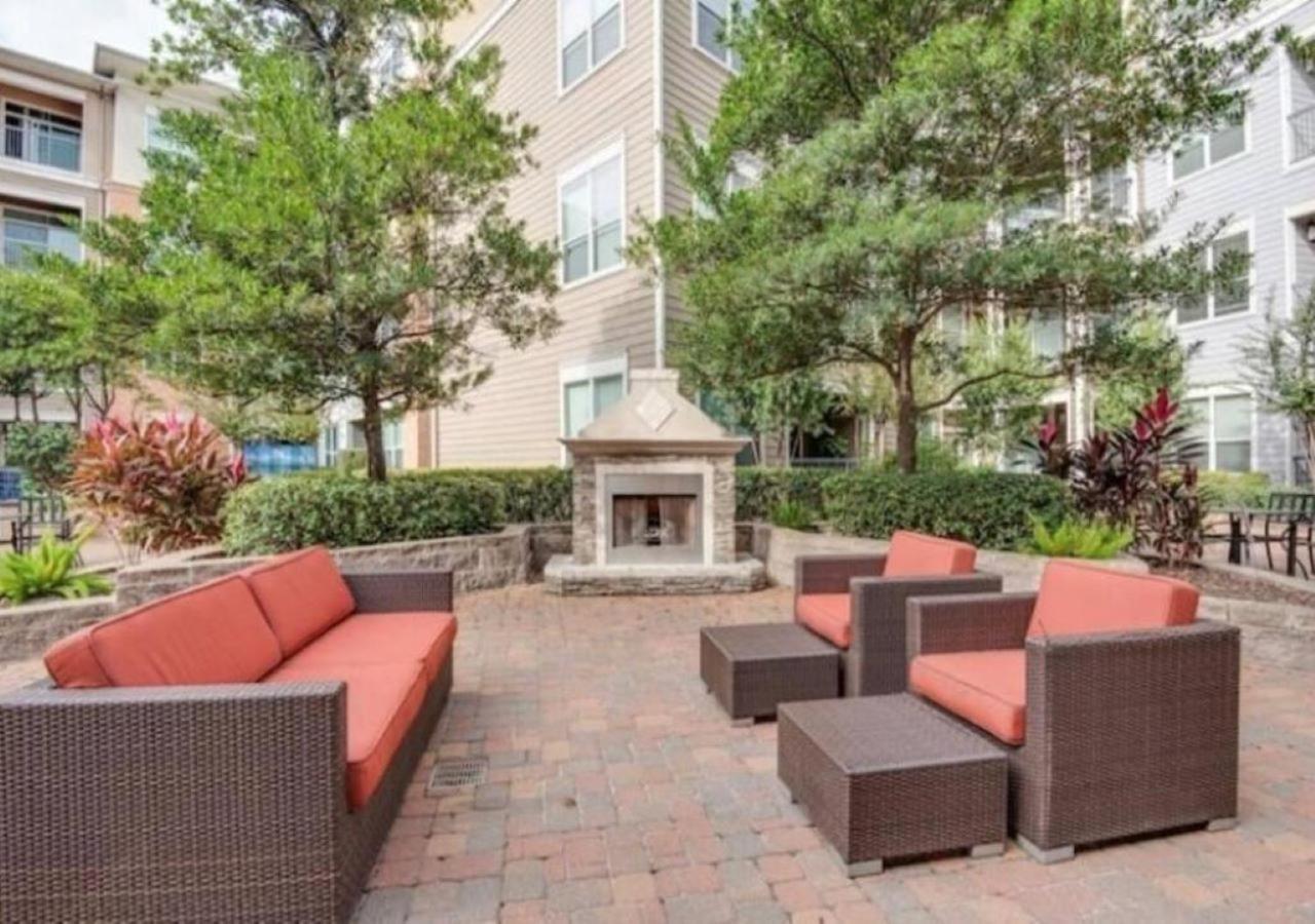 Inviting 2Br - Gym, Pool, Biz Center & Free Parking! Walk 2 Nrg Stadium! Near Med Ctr, Galleria, & Rice Village Houston Exteriér fotografie