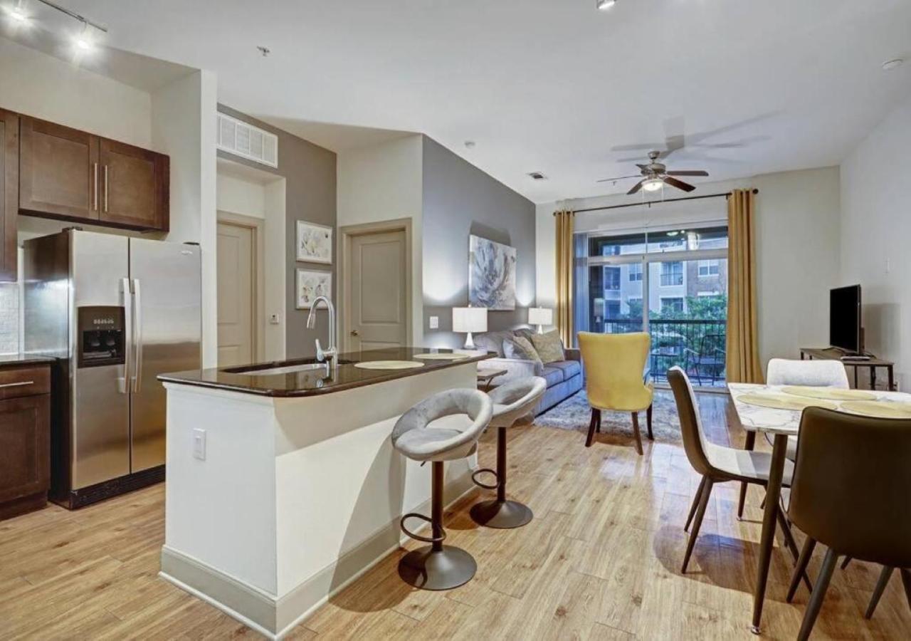 Inviting 2Br - Gym, Pool, Biz Center & Free Parking! Walk 2 Nrg Stadium! Near Med Ctr, Galleria, & Rice Village Houston Exteriér fotografie