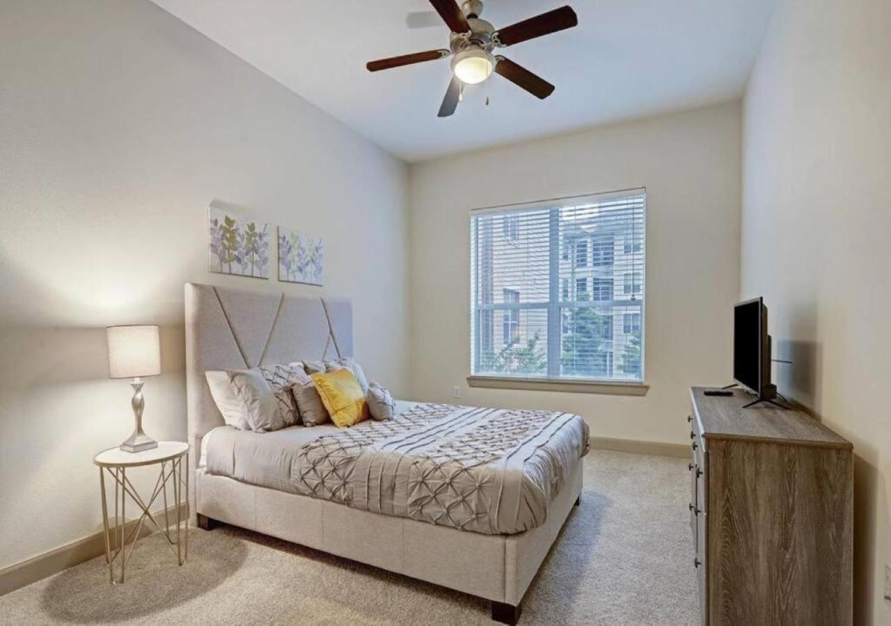 Inviting 2Br - Gym, Pool, Biz Center & Free Parking! Walk 2 Nrg Stadium! Near Med Ctr, Galleria, & Rice Village Houston Exteriér fotografie